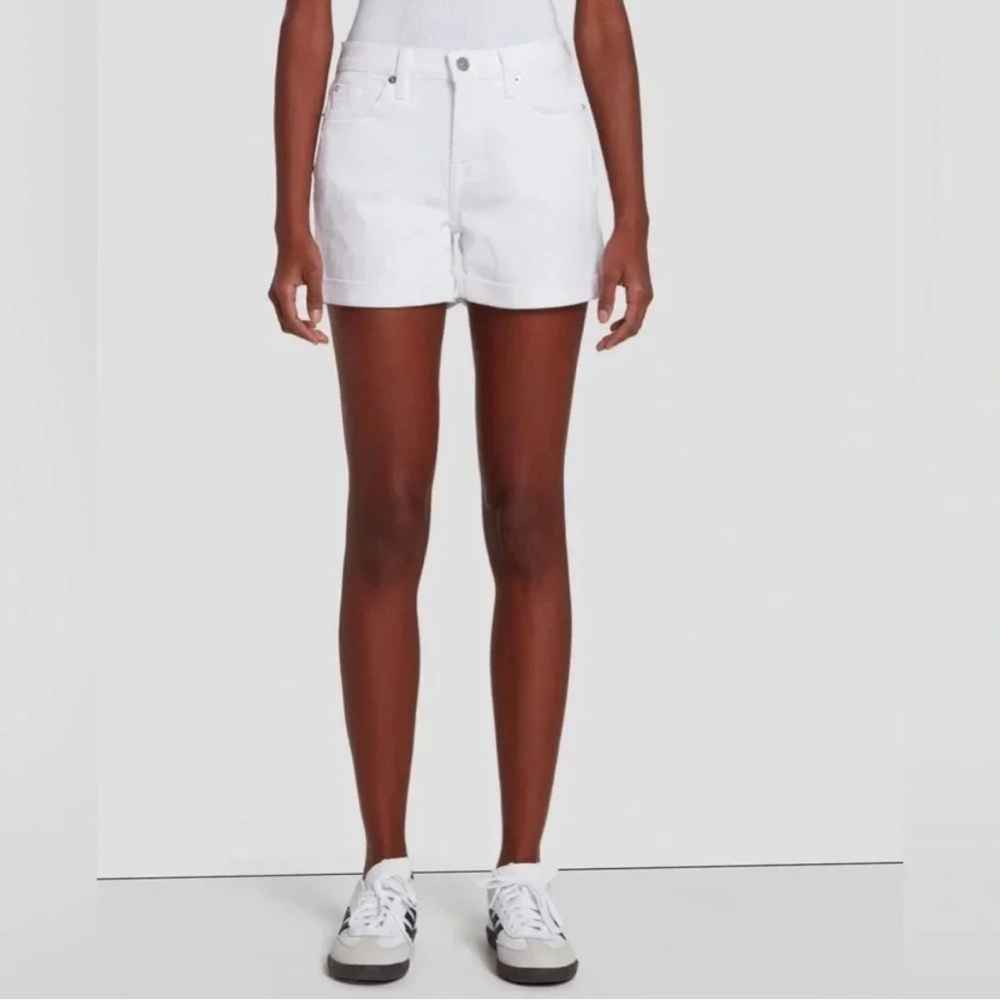 7 For All Mankind 7 FAM‎ Mid Roll Short in White.